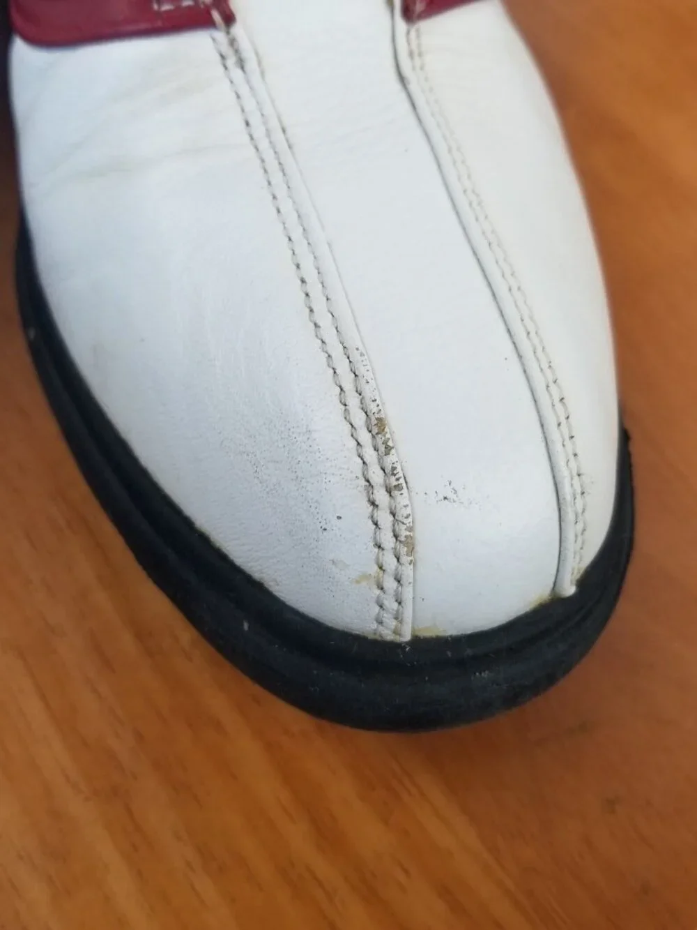 Women's Footjoy Golf Shoes White Red Check Size 7.5 E-Comfort Soft Cleats 98322